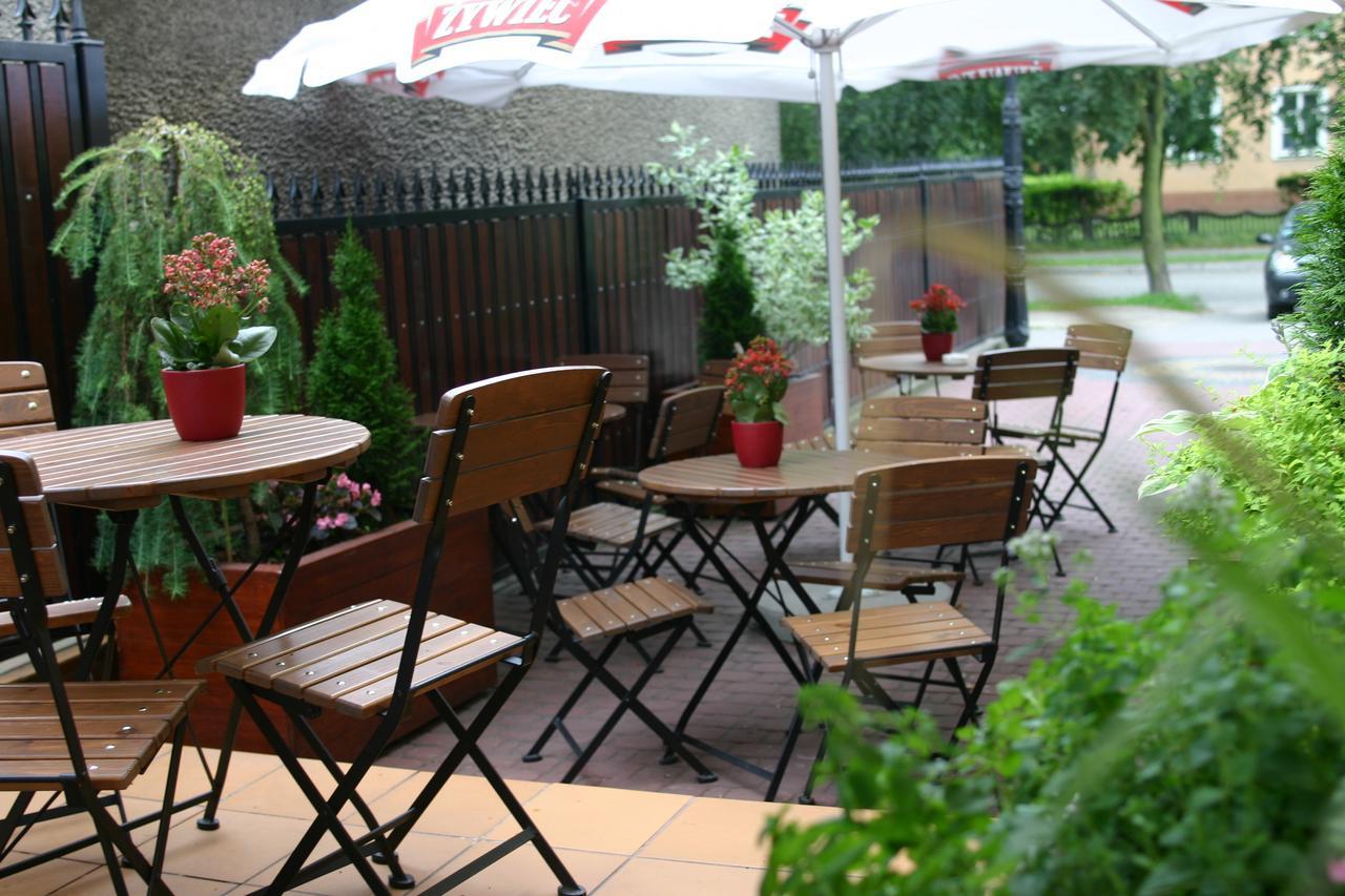 Hotel Korona Ciechanów Buitenkant foto