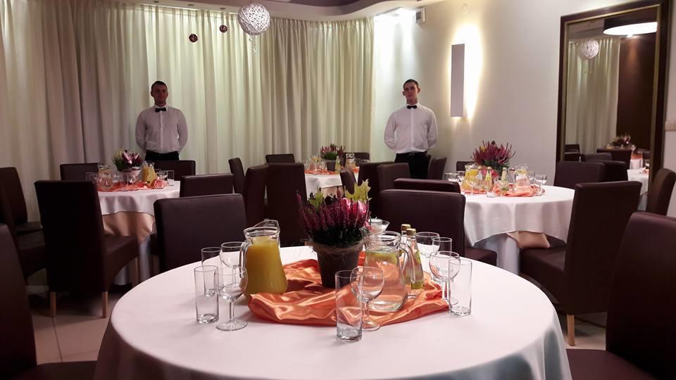 Hotel Korona Ciechanów Buitenkant foto
